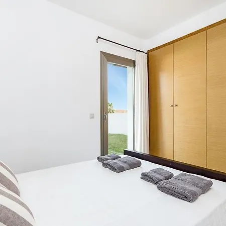 Villa Sleeps 8 Pool Air Con Wifi Cala en Bosch
