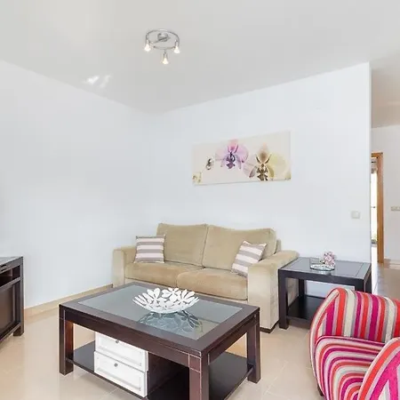 Sleeps 8 Pool Air Con Wifi Cala en Bosch