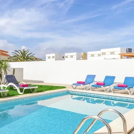 Villa Sleeps 8 Pool Air Con Wifi Cala en Bosch
